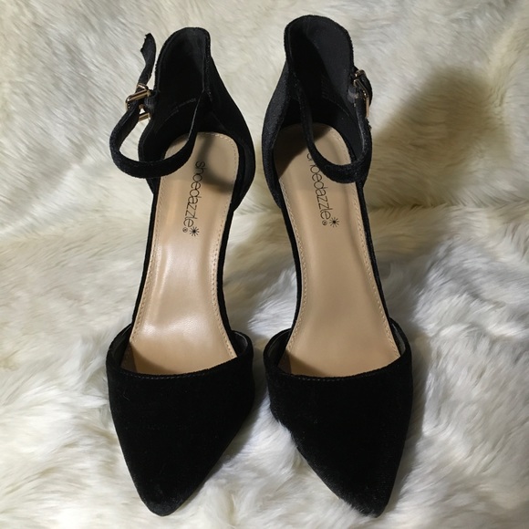 Rhinestone black velvet pumps size 6 - Picture 4 of 5